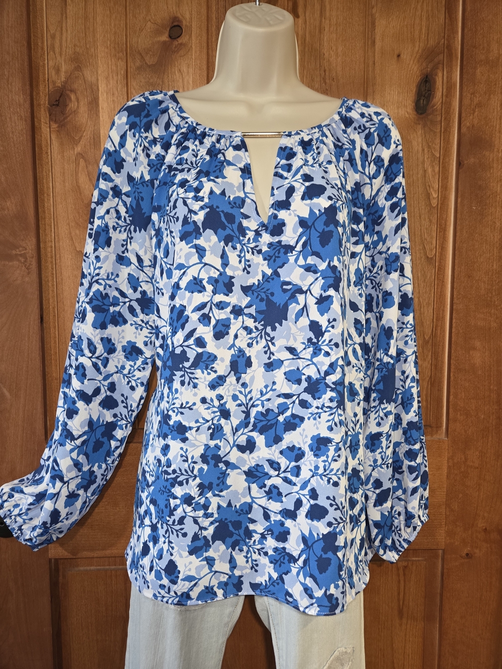 The Pioneer Woman Blue & White Floral Peasant Blouse
